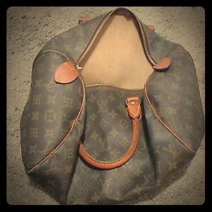authentic Vintage Louie Vuitton hand bag